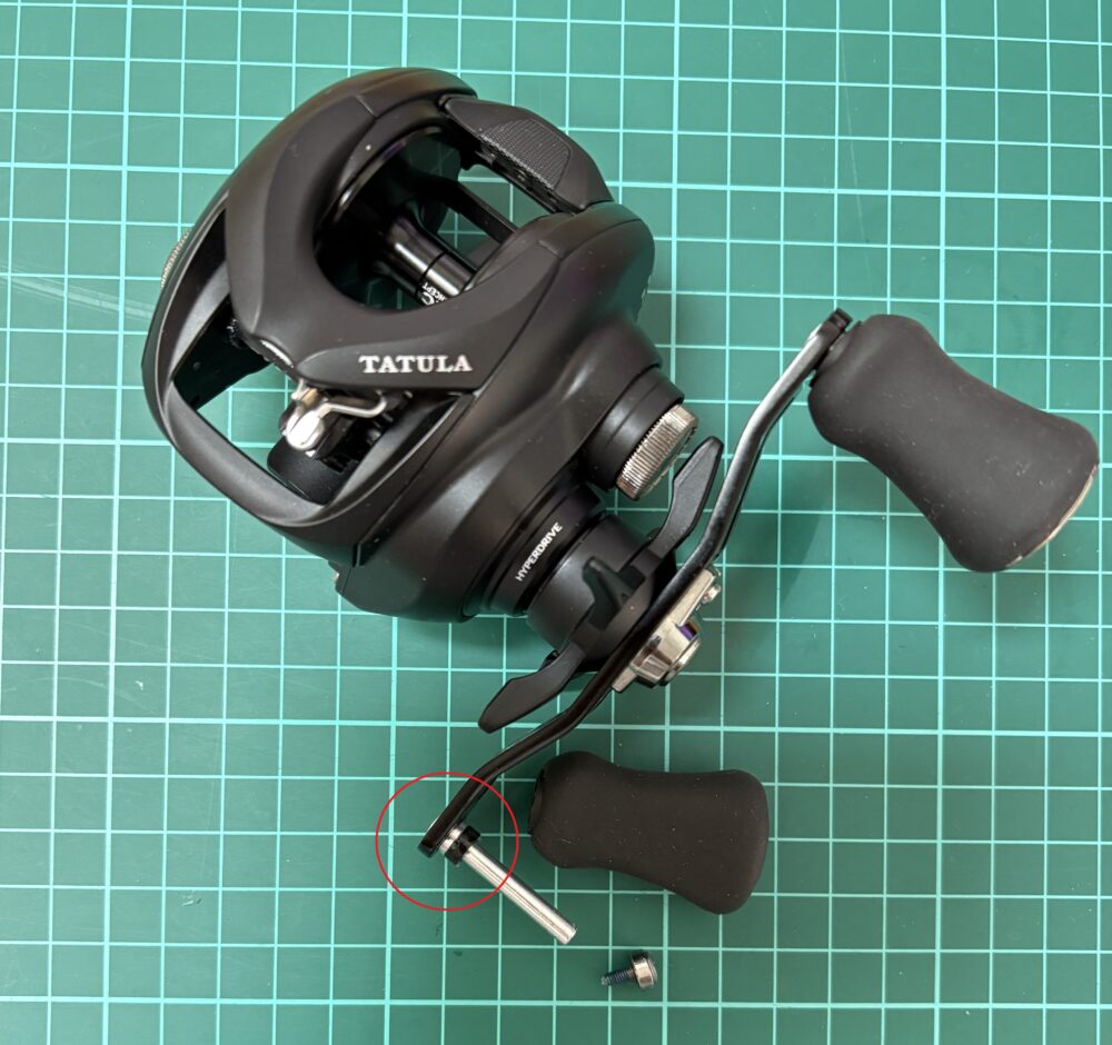 25タトゥーラTW200のハンドル樹脂カラー