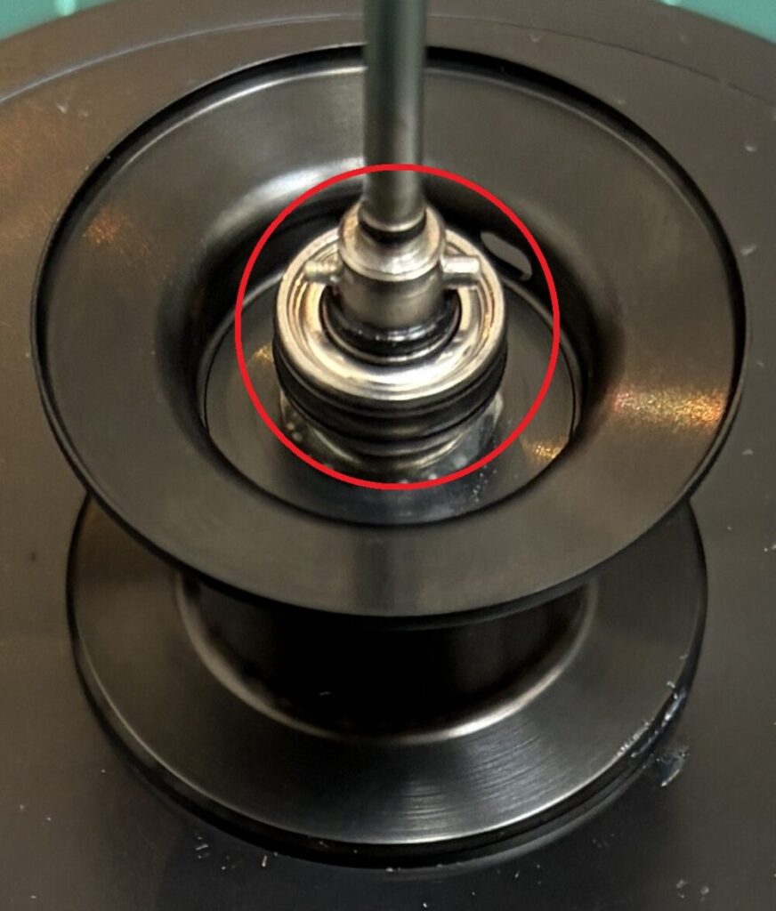 26カルカッタコンクエストDCはスプールベアリング有